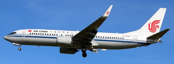 Boeing B737-800 Air China B-5682 With Stand AV2016