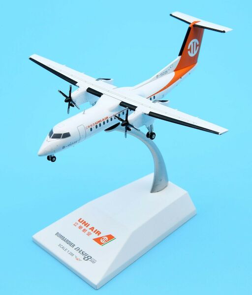 Bombardier Dash 8-Q300 Uni Air B-15225