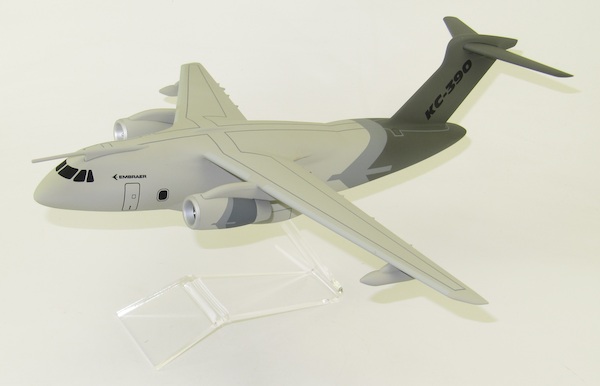 KC-390 Embraer Defense & Security LU080