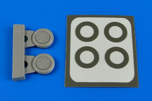 Grumman F4F Wildcat wheels & paint masks (Hasegawa) 7334