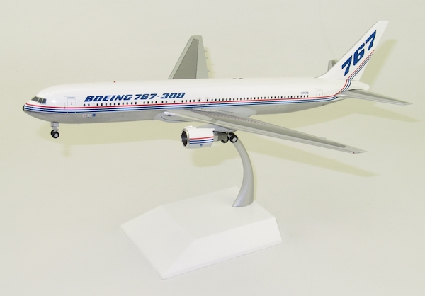 B767-300 (Boeing House Color) N767S With Stand LH2111