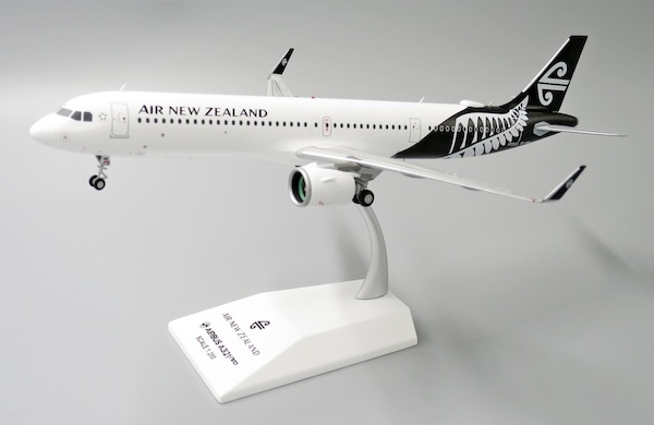 Airbus A321neo Air New Zealand ZK-NNB With Stand XX2249