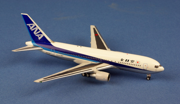 B767-200 (ANA All Nippon) JA8480 AC419397
