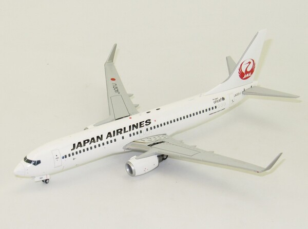 Boeing 737-800 JAL Japan Air Lines JAirbus A321J With Stand