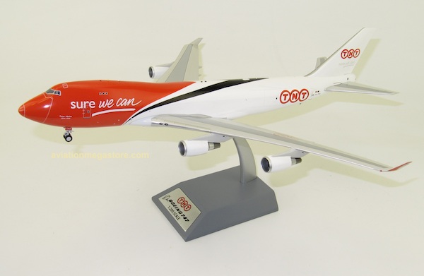 Boeing 747-400F TNT OO-THA With Stand IF744TNT01