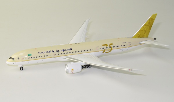 Boeing 787-9 Dreamliner Saudi Arabian Airlines HZ-ARE  04422