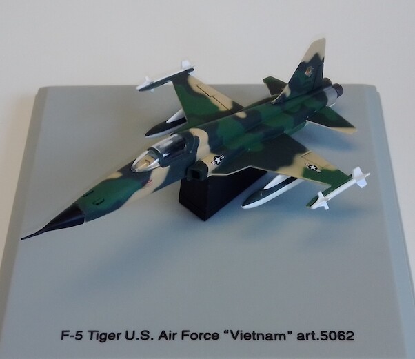 Northrop F-5 Tiger USAF Vietnam 13316 5062