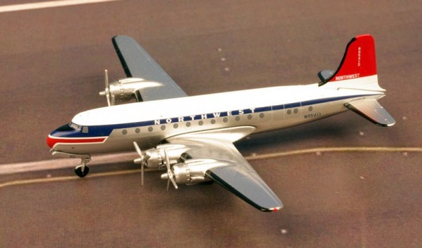 DC4 (Northwest) N95413 AC1274