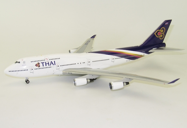 1/200 Thai Airways Boeing B747-400 New Color Airplane Desktop Model