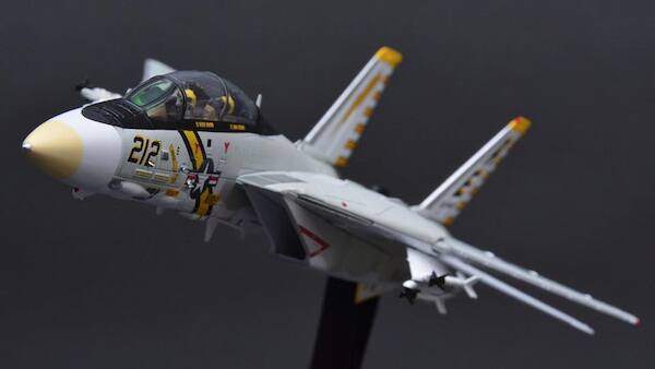 F14A Tomcat US Navy VF-142 Ghostriders CBW721404