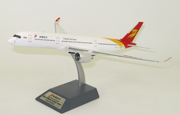 A350-900 (Capital Airlines) F-WZFR With Stand IF359JD001