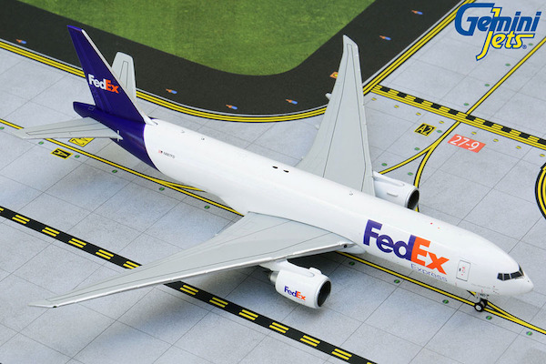 Boeing 777-200LRF FedEx N887FD GJFDX1919