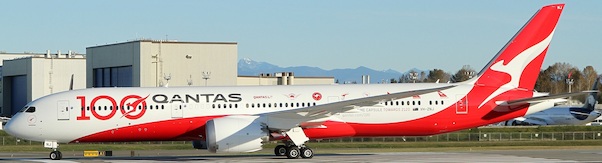 Boeing B787-9 Qantas Airways 100th VH-ZNJ 04306