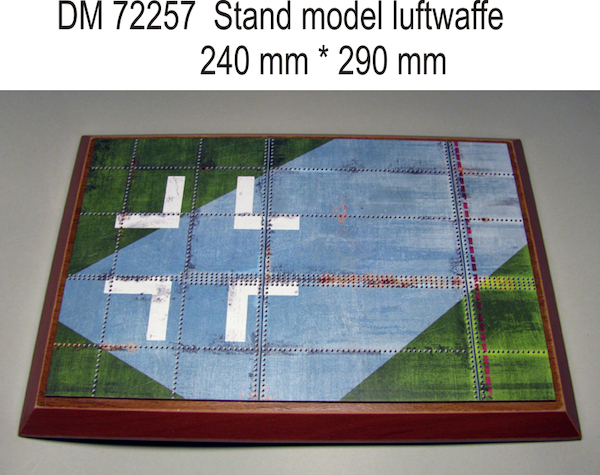 Stand model Luftwaffe 240mm X 290mm DM72257