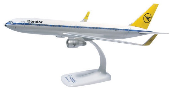 Boeing 767-300 Condor Retrojet 221555