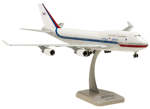 Boeing 747-400ERF ROKAF, Korean Air Force 10001 with stand and gears HG0472