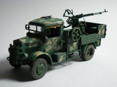 Spa38 truck + Scotti Isotta Fraschini Anti-Aircraft Machine Gun IKA72012
