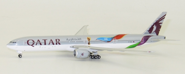 qatar airways toy plane