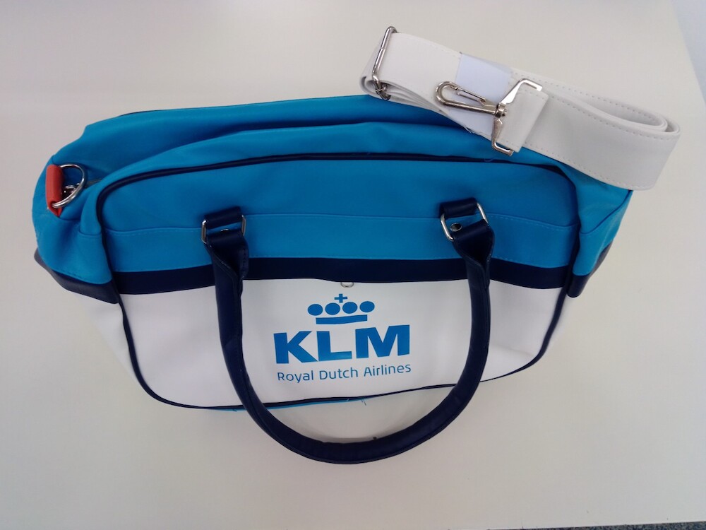 KLM retro bag with carryon strap