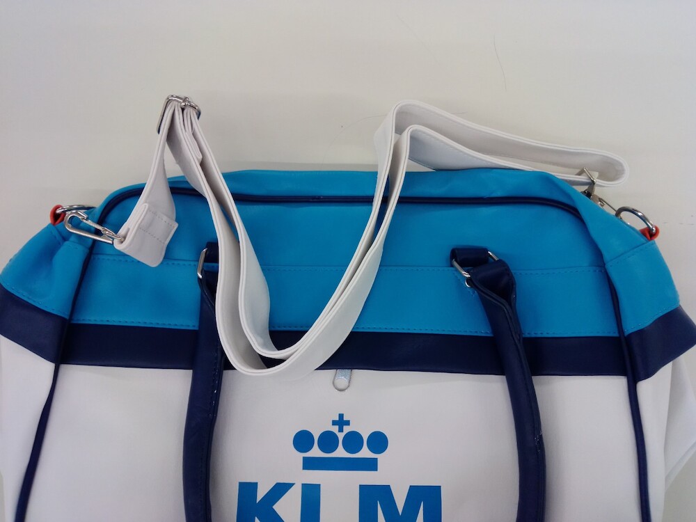 KLM retro bag with carryon strap