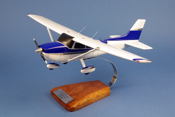 Cessna 172 Skyhawk  VF037