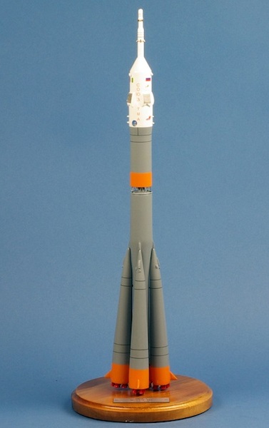 Soyuz ISS space rocket TMA-06M "Eneide" Exped 11  VF041