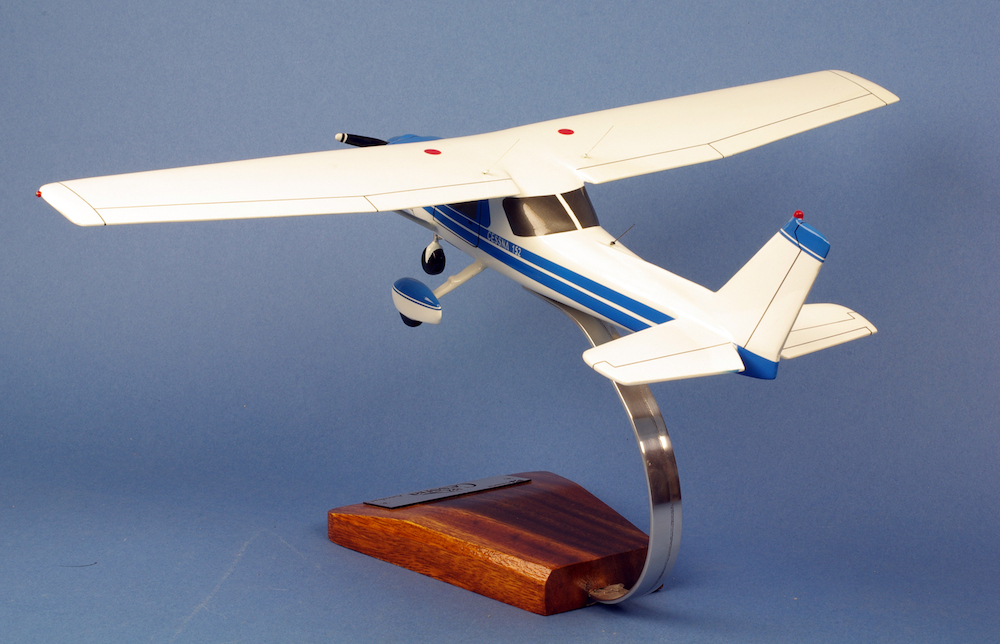 Cessna 152 diecast model outlet