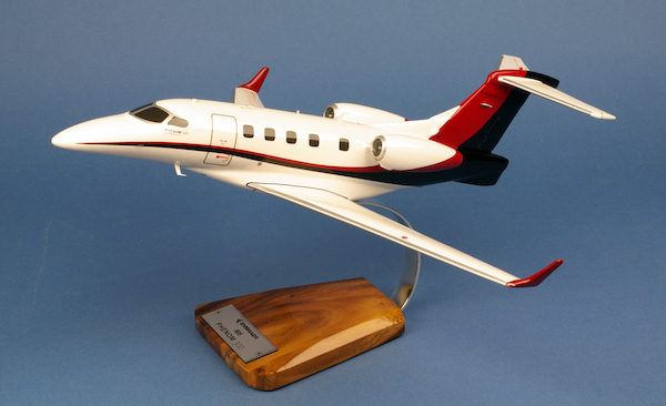 Embraer 505 Phenom 300  VF109