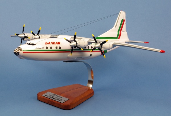 Antonov An12 Balkan Cargo LZ-BAC VF185