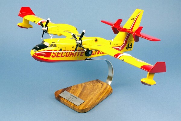 Canadair CL415 Pélican 44 Sécurité Civile F-ZBME  VF279