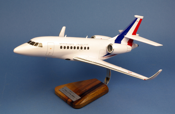 Falcon 2000LX République Francaise ET60 BA107 Villacoublay VF290