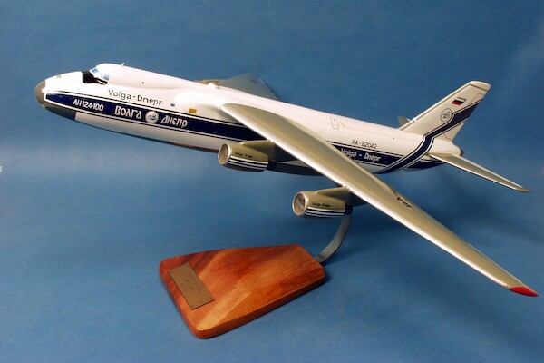 Antonov An124 Volga Dnepr  VF333