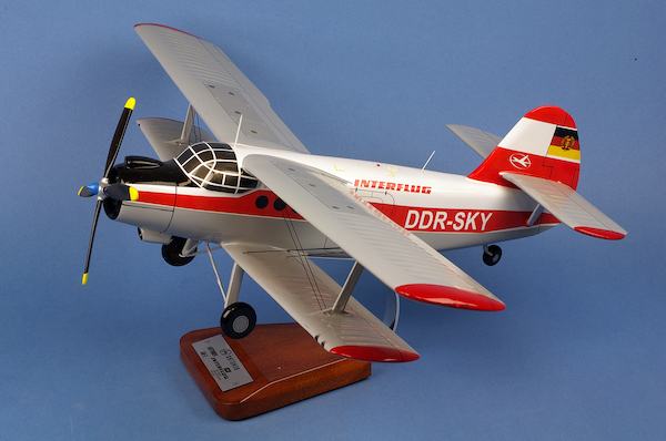 Antonov An2 Interflug DDR-SKY VF370