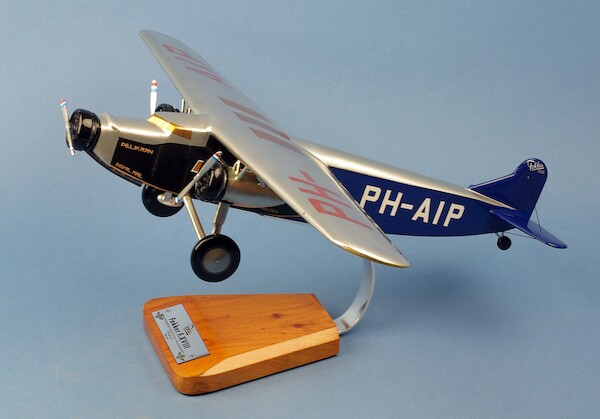 Fokker F18 KLM Koninklijke Luchtvaart Maatschappij "Pelikaan" PH-AIP VFS099