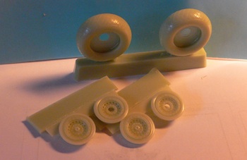 Boeing B17 Wheels with diamond tread 72004
