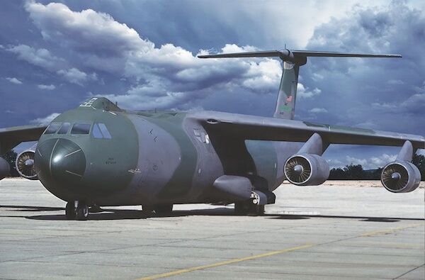 Lockheed C-141B Starlifter 331