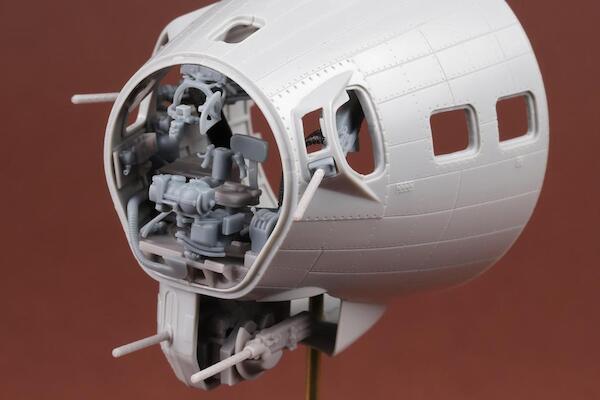 B-17G Bombardier position & Chin turret upgrade (HK Model)  SBS48083