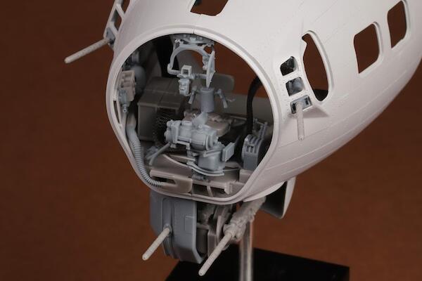 B-17G chin turret and Bombardier position details (Hong Kong Models) SBSRF3201