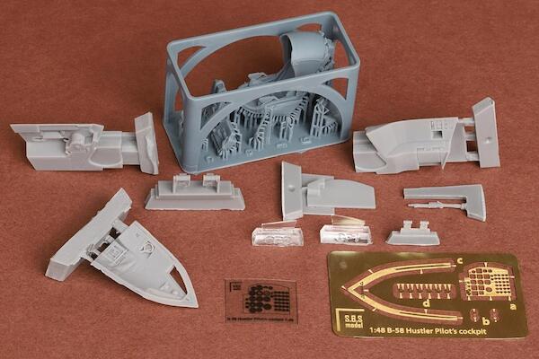 B-58 Hustler pilot cockpit with Stanley Capsule ejection seats and coloured instrument panels(Revell, Monogram)  SBSRF4803