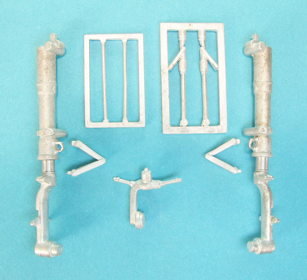 P47 Thunderbolt Landing gear legs (Kinetic, Vintage Fighters)  SAC24007