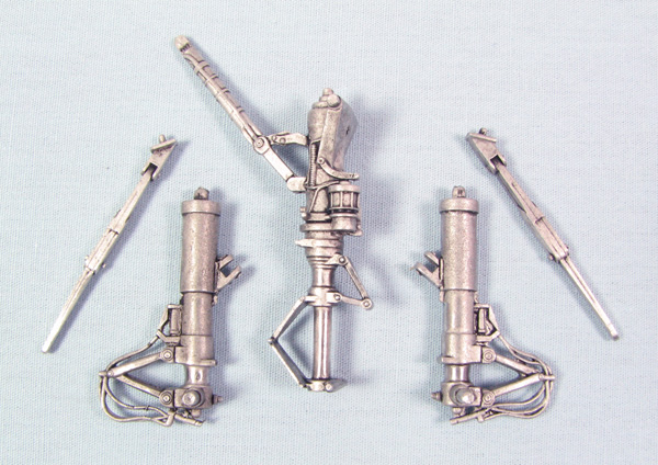 Panavia Tornado Landing Gear Set (Revell) SAC32022