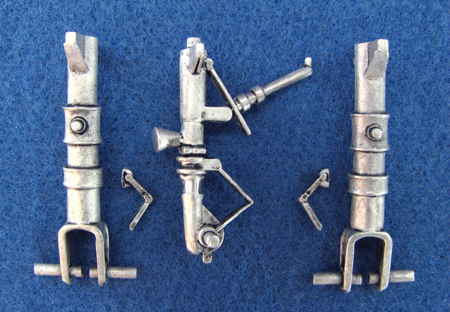 Lockheed SR71 Blackbird Landing Gear (Italeri/Testor) sac48067