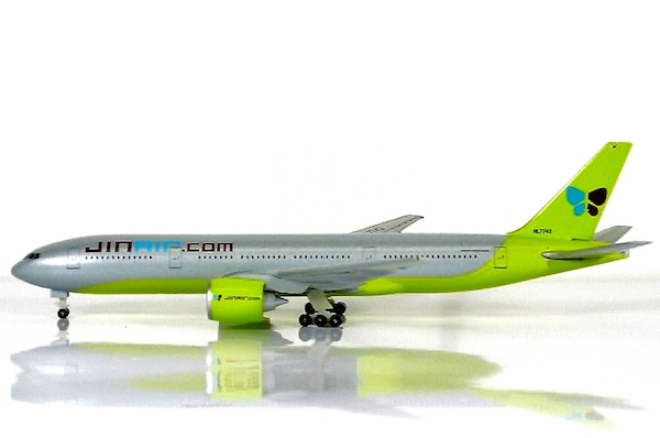 Boeing 777-200ER Jin Air HL7743 0821JA