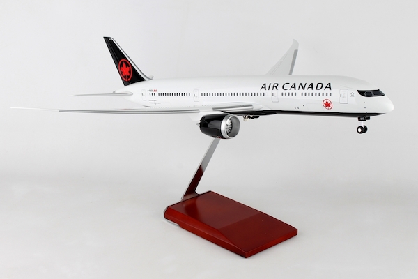 Boeing 787-9 Dreamliner Air Canada C-FKSV w/wood stand & gear SKR9004