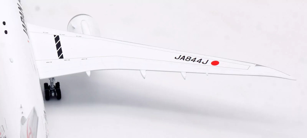 SQ Wings L2025 Boeing 787-8 Dreamliner JAL Japan Airlines JA844J