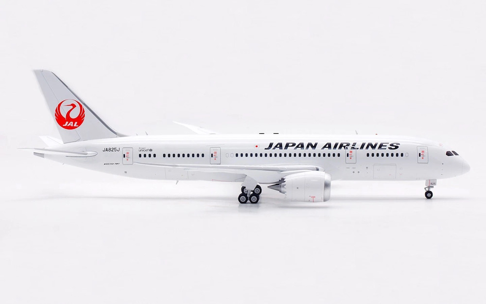 SQ Wings L2027 Boeing 787-8 Dreamliner JAL Japan Airlines JA825J
