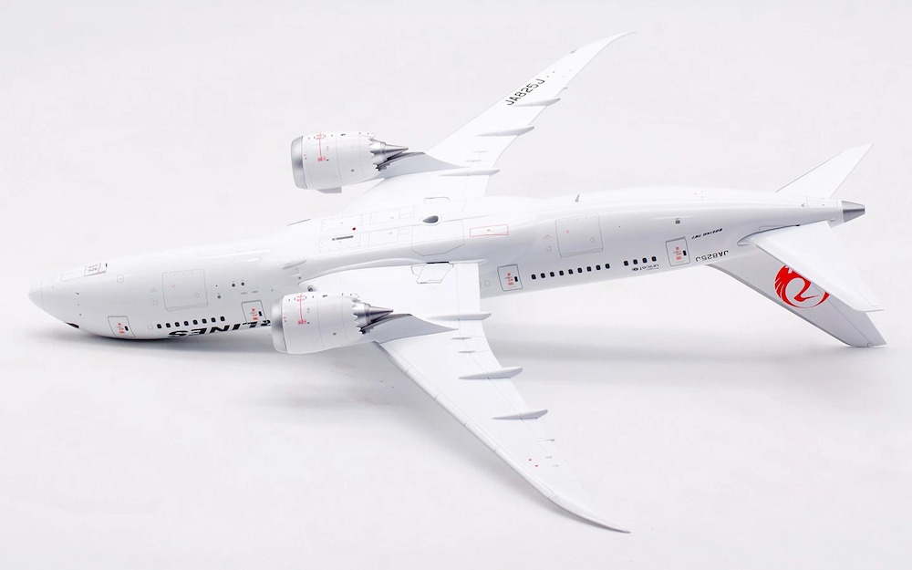 SQ Wings L2027 Boeing 787-8 Dreamliner JAL Japan Airlines JA825J