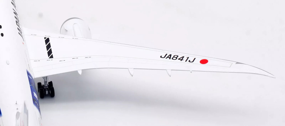 1:200 SQ Wings Japan Airlines B787-8 JA844J Passenger