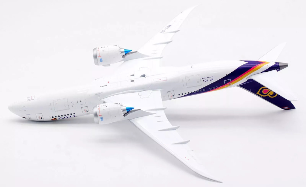 SQ Wings L2030 Boeing 787-8 Dreamliner Thai Airways HS-TQA