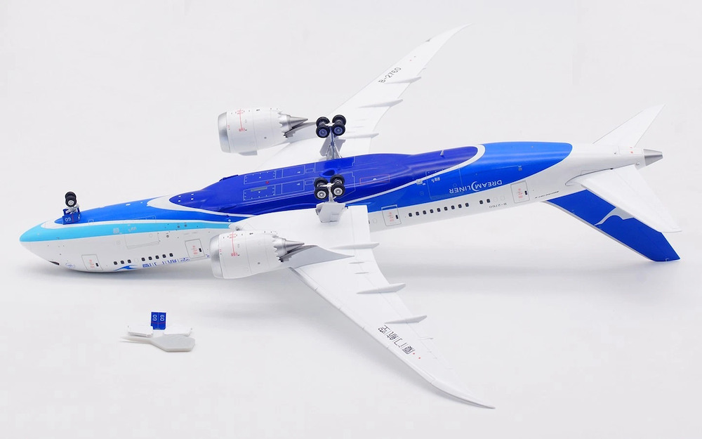 廈門航空 XIAMEN AIR 787-8  1/200 模型 廈門航空 XIAMEN AIR 787-8 1/200 模型 - メルカリ